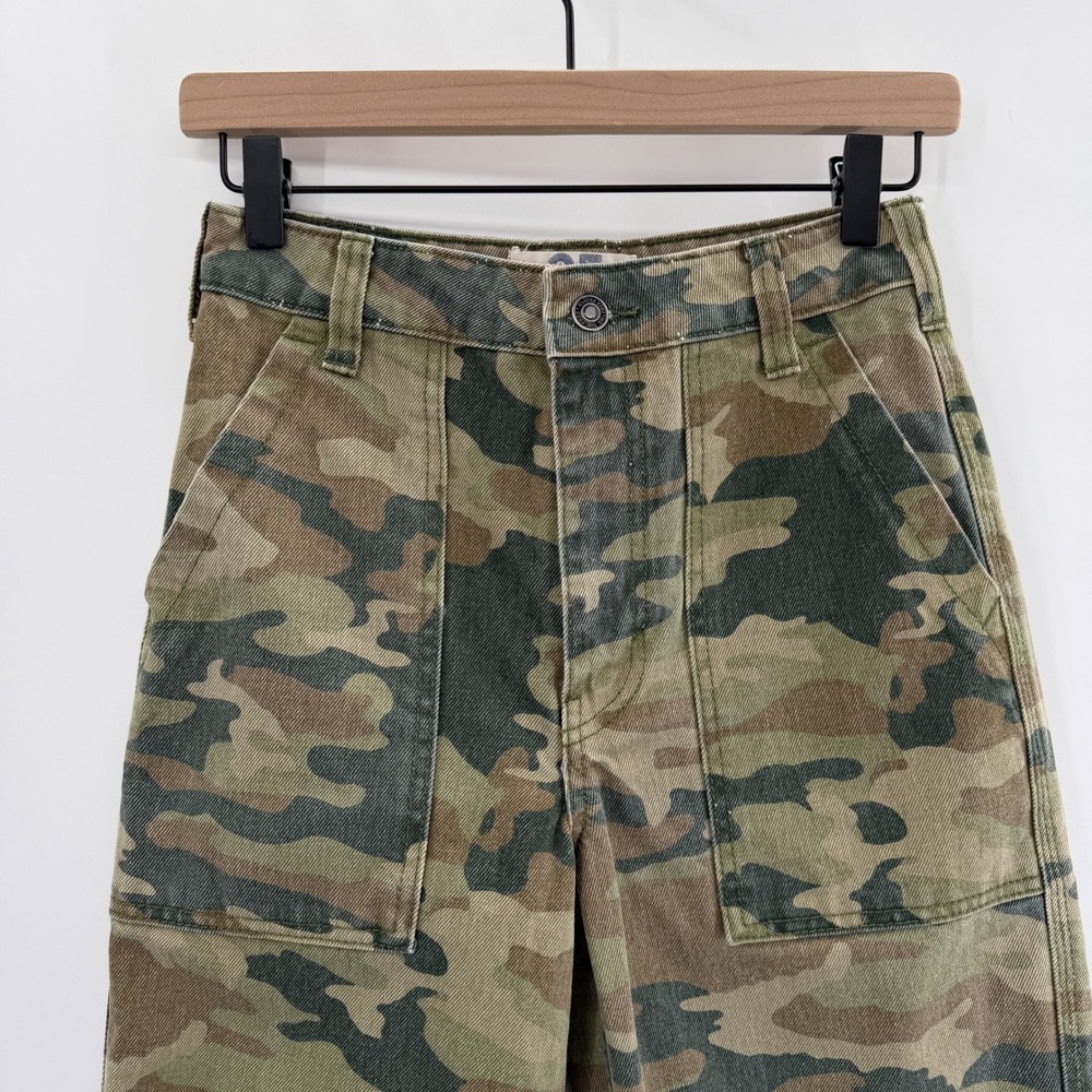 We The Free Remy Camo Crop Pants in Moss Green Size 25 - Picture 5 of 12